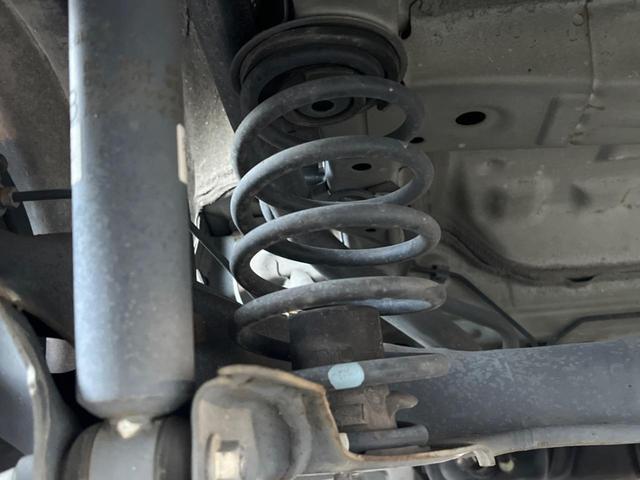 Ｎ－ＢＯＸカスタム Ｇ　ＳＳブラックスタイルパッケージ　両側電動ドア　純正ＳＤナビ　バックカメラ　ドラレコ　スマートキー　ＨＩＤヘッド　ビルトインＥＴＣ　純正１４インチアルミ　オートライト　オートエアコン　Ｂｌｕｅｔｏｏｔｈ　ＨＩＤフォグ（21枚目）