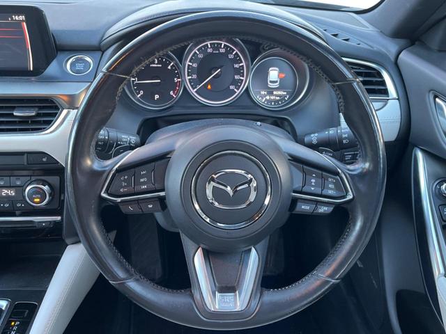 �y�����v�����X�e�A�����O�z�㎿�Ȋv���g�p���邱�ƂŁA��ɂ����������݂ƂĂ��^�]���₷���n���h���ł���