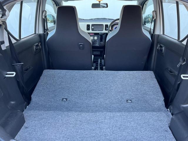 ���i�̂���������ʋ΁A���}���ɏ\���ȉ׎��X�y�[�X���m�ۂ��Ă���܂��B�Z�J���h�V�[�g��|���ƁA�傫�ȉו��̐ύڂ��\�ł���