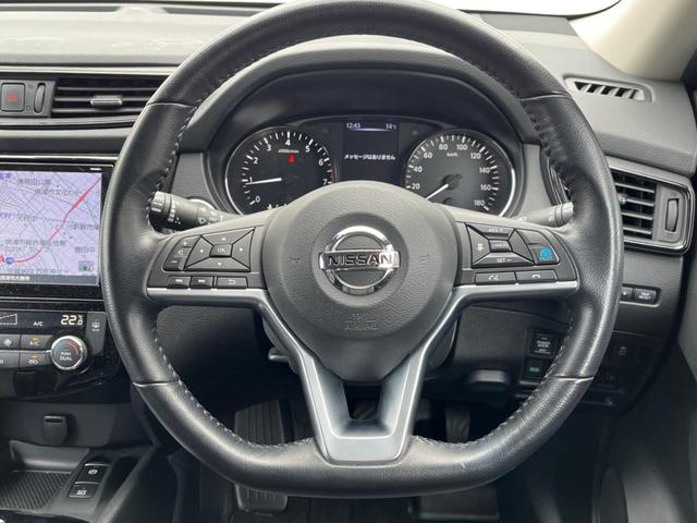 エクストレイル ２０Ｘｉ　プロパイロット　純正ＳＤナビ　全周囲カメラ　レーダークルーズ　電動リアゲート　レザー調シート　全席シートヒーター　スマートキー　ＬＥＤヘッド　ビルトインＥＴＣ　純正１８インチアルミ　デュアルエアコン（12枚目）