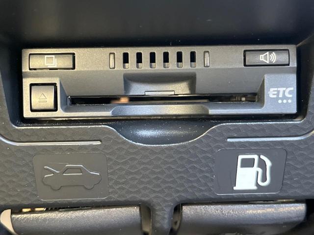 ルーミー カスタムＧ　両側電動ドア　全周囲カメラ　衝突被害軽減システム　ＬＥＤヘッド　ビルトインＥＴＣ　クルコン　純正１４インチアルミ　オートライト　オートエアコン　Ｂｌｕｅｔｏｏｔｈ　地デジ　ＬＥＤフォグ（8枚目）