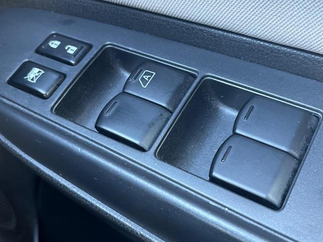 ノート ｅ－パワー　Ｘ　純正ＳＤナビ　全周囲カメラ　衝突被害軽減システム　スマートキー　ＥＴＣ　車線逸脱警報　オートライト　オートエアコン　Ｂｌｕｅｔｏｏｔｈ　ＣＤ　ＤＶＤ再生　地デジ（33枚目）