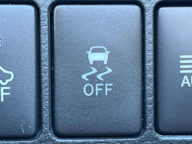 ハリアーハイブリッド プレミアム　４ＷＤ　バックカメラ　禁煙車　電動リアゲート　ハーフレザーシート　パワーシート　ドラレコ　スマートキー　ＬＥＤヘッド　ビルトインＥＴＣ　クルコン　純正１８インチアルミ　オートハイビーム　オートライト（32枚目）