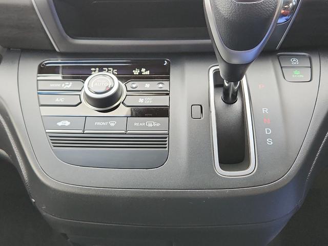 フリード Ｇ・ホンダセンシング　ナビ　バックカメラ　フルセグ　ＤＶＤ再生　Ｂｌｕｅｔｏｏｔｈ　クルコン　ＥＴＣ　ドラレコ　両側電動スライドドア　オートライトＬＥＤ　純正アルミ（10枚目）