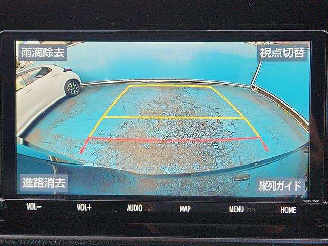 エスクァイア ハイブリッドＧｉプレミアムパッケジブラックテーラード　９インチナビ　バックカメラ　フルセグ　Ｂｌｕｅｔｏｏｔｈ　クルコン　ＥＴＣ２．０　ドラレコ前後　両側パワスラ　シートヒーター　ステアリングヒーター　セーフティーセンス　オートライトＬＥＤ　純正アルミ（9枚目）