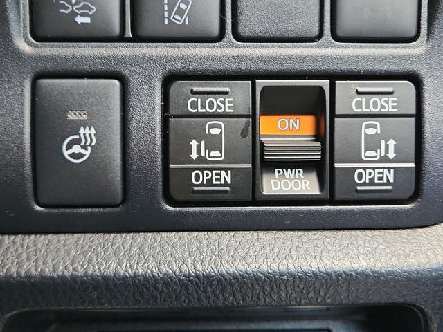 エスクァイア ハイブリッドＧｉプレミアムパッケジブラックテーラード　９インチナビ　バックカメラ　フルセグ　Ｂｌｕｅｔｏｏｔｈ　クルコン　ＥＴＣ２．０　ドラレコ前後　両側パワスラ　シートヒーター　ステアリングヒーター　セーフティーセンス　オートライトＬＥＤ　純正アルミ（13枚目）