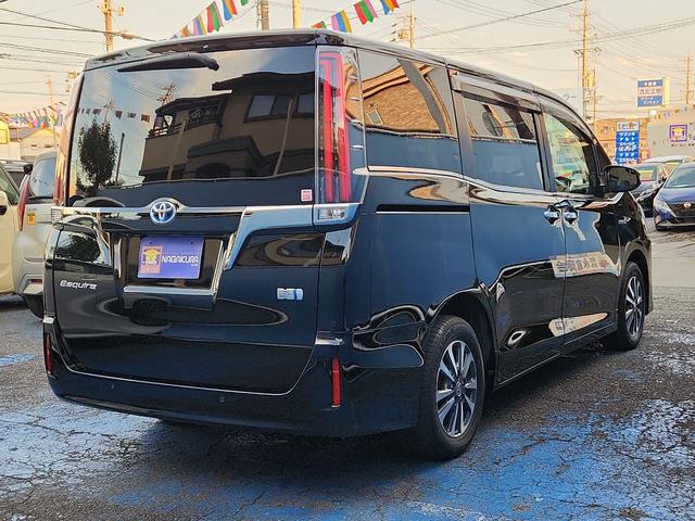 エスクァイア ハイブリッドＧｉプレミアムパッケジブラックテーラード　９インチナビ　バックカメラ　フルセグ　Ｂｌｕｅｔｏｏｔｈ　クルコン　ＥＴＣ２．０　ドラレコ前後　両側パワスラ　シートヒーター　ステアリングヒーター　セーフティーセンス　オートライトＬＥＤ　純正アルミ（22枚目）