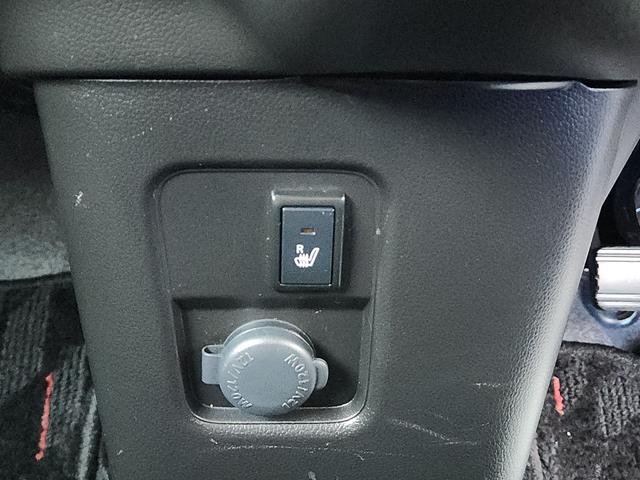 ワゴンＲスティングレー ハイブリッドＸ　ナビ　フルセグ　ＤＶＤ再生　Ｂｌｕｅｔｏｏｔｈ　ＥＴＣ　シートヒーター　オートライトＬＥＤ　フォグランプ　アイドリングストップ　純正アルミ（13枚目）