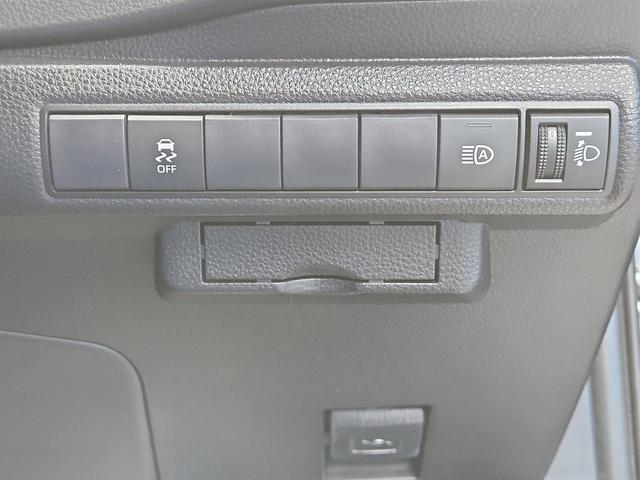 カローラスポーツ ハイブリッドG スタイルパッケージ ナビ バックカメラ Bluetooth クルコン ドライブレコーダー オートライトLED フォグランプ セーフティーセンス クリアランスソナー オートマチックハイビーム 純正アルミ(13枚目)