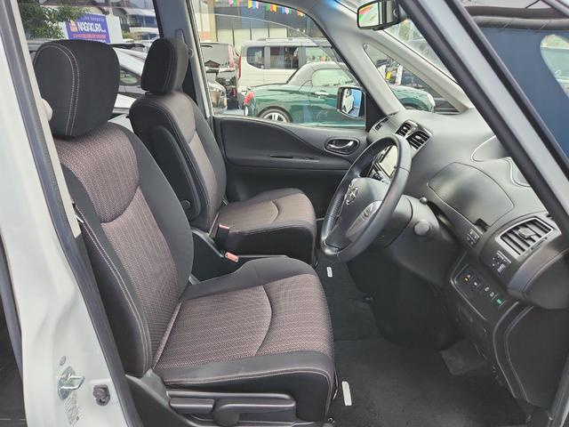 セレナ ハイウェイスター Vセレ+セーフティII SHV ナビ 全周囲カメラ フルセグ DVD再生 Bluetooth クルコン ETC 両側電動スライドドア オートライトHID フォグランプ エマージェンシーブレーキ Aストップ 純正アルミ 8人乗り(3枚目)