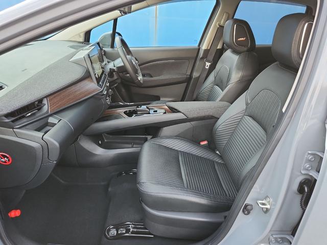 オーラ G レザーエディション ナビ 全周囲カメラ フルセグ Bluetooth プロパイロット搭載 ドラレコ ETC オートライトLED フォグ クリアランスソナー シートヒーター ステアリングヒーター 純正アルミ(5枚目)