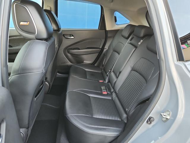 オーラ G レザーエディション ナビ 全周囲カメラ フルセグ Bluetooth プロパイロット搭載 ドラレコ ETC オートライトLED フォグ クリアランスソナー シートヒーター ステアリングヒーター 純正アルミ(6枚目)