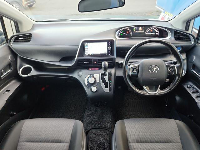 内装はルームクリーニング・除菌作業済みです。シートや内張りも綺麗な状態ですので　是非、一度ご来店のうえご確認ください！