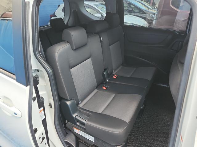 【電動スライドドア】付きです！荷物で手が塞がっていても　簡単にドアの開閉が出来ます！何より力いらずで開閉ＯＫ！女性やお年寄りにも優しい。電動機能はＯＦＦにもできますから元気なお子様の駆出しも安心！