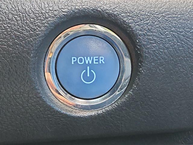 【ハイブリット】車です。ガソリン車に比べて、燃費も良く、お財布に優しいですね♪給油回数が減ること間違いなしですね！