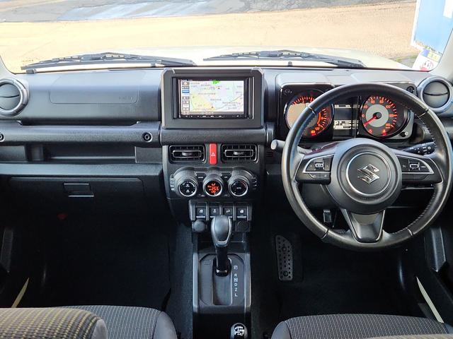 ジムニー ＸＣ　ナビ　フルセグ　ＤＶＤ再生　Ｂｌｕｅｔｏｏｔｈ　ドラレコ　ＥＴＣ　クルコン　シートヒーター　オートライトＬＥＤ　フォグランプ　セーフティーサポート　オートマチックハイビーム　純正アルミ（2枚目）