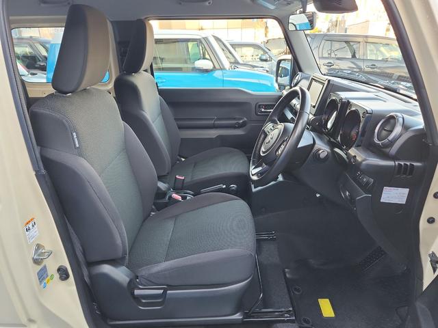 ジムニー ＸＣ　ナビ　フルセグ　ＤＶＤ再生　Ｂｌｕｅｔｏｏｔｈ　ドラレコ　ＥＴＣ　クルコン　シートヒーター　オートライトＬＥＤ　フォグランプ　セーフティーサポート　オートマチックハイビーム　純正アルミ（3枚目）