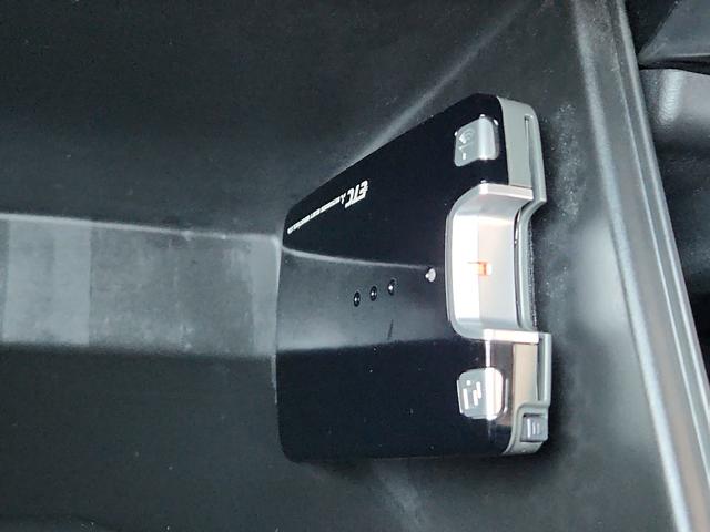 ジムニー ＸＣ　ナビ　フルセグ　ＤＶＤ再生　Ｂｌｕｅｔｏｏｔｈ　ドラレコ　ＥＴＣ　クルコン　シートヒーター　オートライトＬＥＤ　フォグランプ　セーフティーサポート　オートマチックハイビーム　純正アルミ（15枚目）