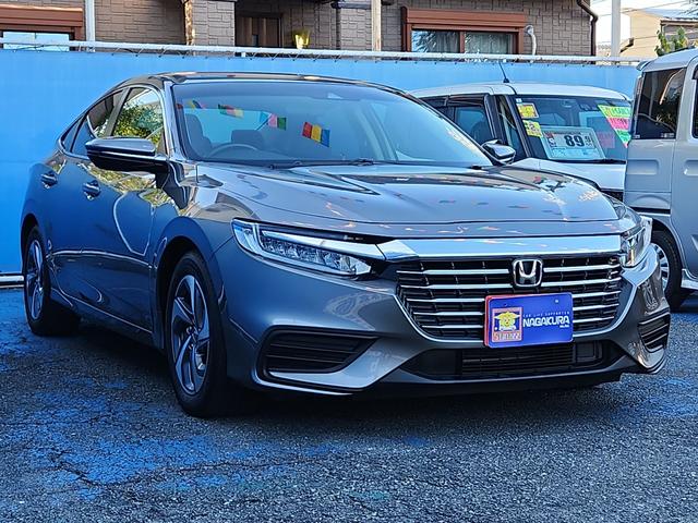 外装は目立つ傷も少なく年式の割には艶がある車だと思います！是非、一度ご来店にてご確認をお勧めします。