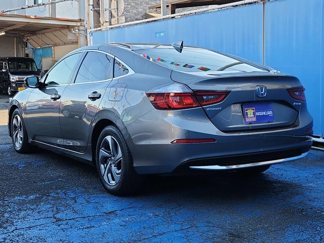 安心の【バックカメラ】付き！駐車が苦手な方には欠かせませんね＾＾また　後方死角にいる子供たちに気が付くことができるので安心安全ですね