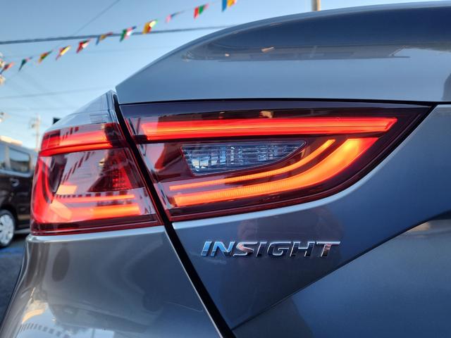 外装は目立つ傷も少なく年式の割には艶がある車だと思います！是非、一度ご来店にてご確認をお勧めします。