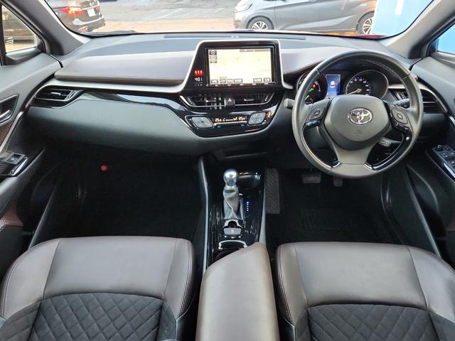 Ｃ－ＨＲ Ｇ　９インチナビ　バックカメラ　フルセグ　Ｂｌｕｅｔｏｏｔｈ　クルコン　ＥＴＣ　オートライトＬＥＤ　クリアランスソナー　セーフティーセンス　オートマチックハイビーム　シートヒーター　純正アルミ（2枚目）