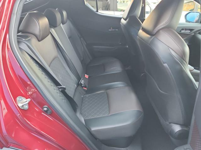 Ｃ－ＨＲ Ｇ　９インチナビ　バックカメラ　フルセグ　Ｂｌｕｅｔｏｏｔｈ　クルコン　ＥＴＣ　オートライトＬＥＤ　クリアランスソナー　セーフティーセンス　オートマチックハイビーム　シートヒーター　純正アルミ（4枚目）