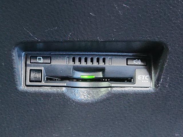 Ｃ－ＨＲ Ｇ　９インチナビ　バックカメラ　フルセグ　Ｂｌｕｅｔｏｏｔｈ　クルコン　ＥＴＣ　オートライトＬＥＤ　クリアランスソナー　セーフティーセンス　オートマチックハイビーム　シートヒーター　純正アルミ（14枚目）