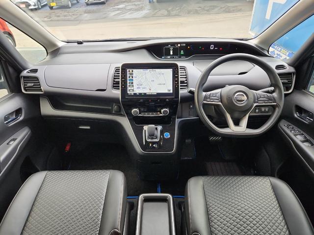 セレナ e-パワー XV 9インチナビ 全周囲カメラ フルセグ DVD再生 Bluetooth クルコン ETC Blu-ray再生 ドラレコ 両側パワスラ オートライト クリアランスソナー フリップダウンモニター 純正アルミ(2枚目)