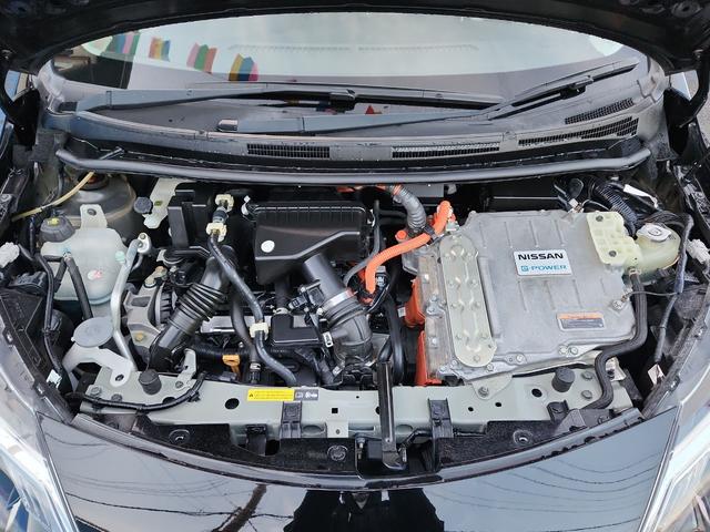 ノート ｅ－パワー　Ｘ　ナビ　全周囲カメラ　フルセグ　ＤＶＤ再生　Ｂｌｕｅｔｏｏｔｈ　ドラレコ　ＥＴＣ　オートライトＬＥＤ　エマージェンシーブレーキ　車線逸脱抑制システム　クリアランスソナー　純正アルミ　エアロ（25枚目）