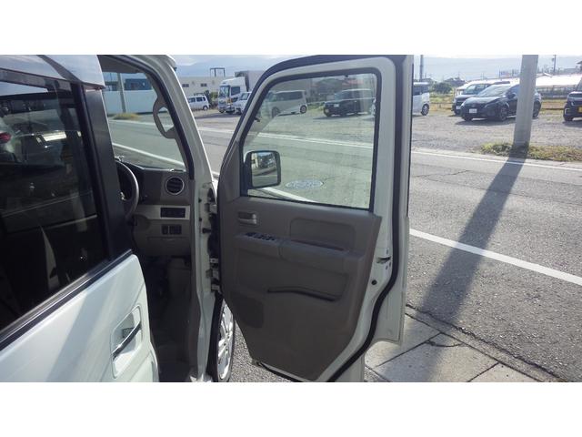 エブリイワゴン ＰＺターボスペシャル　ハイルーフ　メッシュグリル　パールホワイト　両側パワースライドドアオートステップ　純正アルミ　キーレス　車検令和８年７月まで　オートエアコン　ターボ車（12枚目）