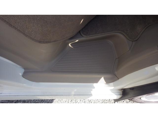 エブリイワゴン ＰＺターボスペシャル　ハイルーフ　メッシュグリル　パールホワイト　両側パワースライドドアオートステップ　純正アルミ　キーレス　車検令和８年７月まで　オートエアコン　ターボ車（34枚目）