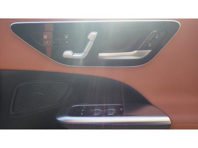 Cクラス C220dアバンギャルド AMGラインパッケージ レザーエクスクルーシブパッケージ ブラウンブラックレザーシート 純正ナビ地デジTV 360°カメラ ヘッドアップディスプレイシートヒーターベンチレーター パワートランク マルチカラーアンビエントライト(13枚目)