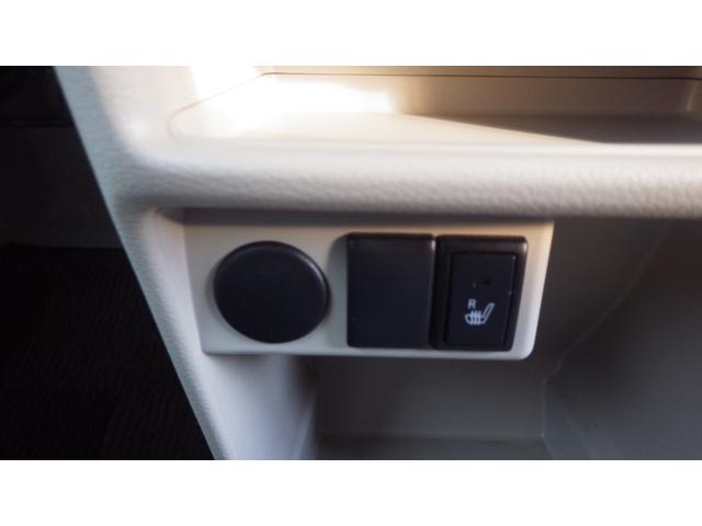 アルトラパン Ｓ　純正ディスチャージヘッドライト　禁煙車　ケンウッドＳＤナビ地デジフルセグＴＶ　ブルートゥース　ＤＶＤ再生　スマートキー＆プッシュスタート　シートヒーター　　純正ドアバイザー　アイドリングストップ（17枚目）