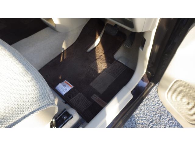 アルトラパン Ｓ　純正ディスチャージヘッドライト　禁煙車　ケンウッドＳＤナビ地デジフルセグＴＶ　ブルートゥース　ＤＶＤ再生　スマートキー＆プッシュスタート　シートヒーター　　純正ドアバイザー　アイドリングストップ（31枚目）