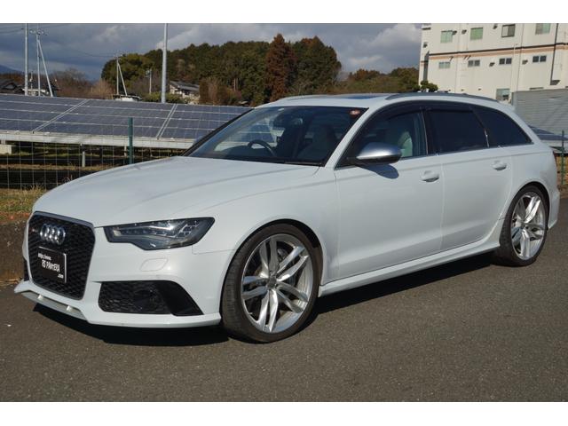 ＲＳ６アバント ベースグレード　オプションカーボンディスクブレーキ・パノラマルーフ・Ｖ８・４Ｌツインターボ・ワンオーナー（12枚目）