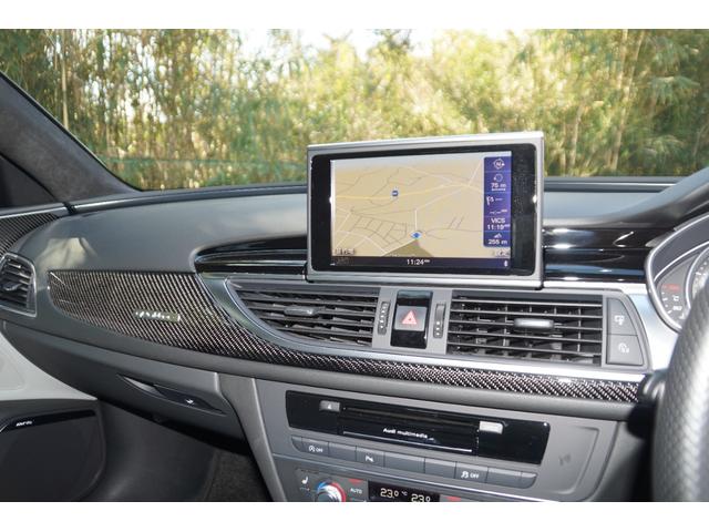 ＲＳ６アバント ベースグレード　オプションカーボンディスクブレーキ・パノラマルーフ・Ｖ８・４Ｌツインターボ・ワンオーナー（14枚目）