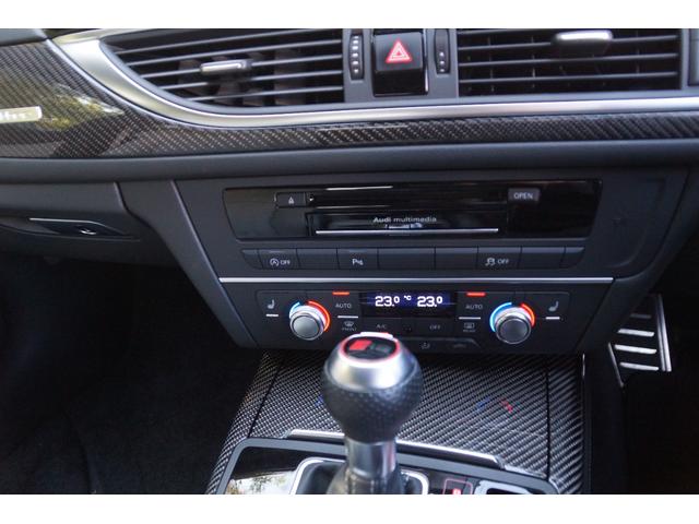 ＲＳ６アバント ベースグレード　オプションカーボンディスクブレーキ・パノラマルーフ・Ｖ８・４Ｌツインターボ・ワンオーナー（15枚目）