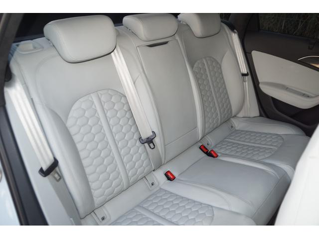 ＲＳ６アバント ベースグレード　オプションカーボンディスクブレーキ・パノラマルーフ・Ｖ８・４Ｌツインターボ・ワンオーナー（22枚目）