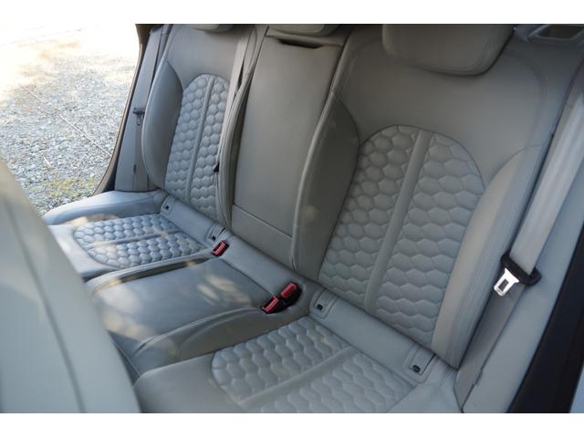 ＲＳ６アバント ベースグレード　オプションカーボンディスクブレーキ・パノラマルーフ・Ｖ８・４Ｌツインターボ・ワンオーナー（25枚目）