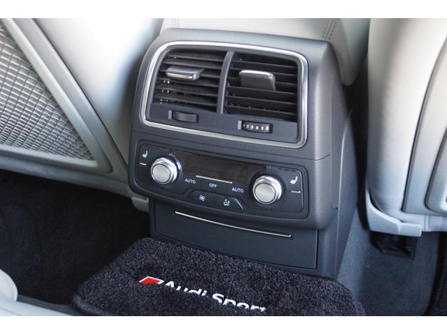 ＲＳ６アバント ベースグレード　オプションカーボンディスクブレーキ・パノラマルーフ・Ｖ８・４Ｌツインターボ・ワンオーナー（26枚目）