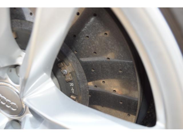 ＲＳ６アバント ベースグレード　オプションカーボンディスクブレーキ・パノラマルーフ・Ｖ８・４Ｌツインターボ・ワンオーナー（38枚目）