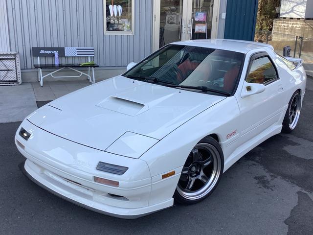 サバンナＲＸ－７ ＧＴ－Ｘ　自社マフラー／５ＭＴ／ＲＡＹＳ１８インチホイール／ＲＥＣＡＲＯシート／Ｄｅｆｉ追加メーター／オールペン／ハイフロウターボ／パワーＦＣ／カロッツェリアナビ、スピーカー／ＨＫＳＥＶＣ／ＫＯＹＯラジ（3枚目）