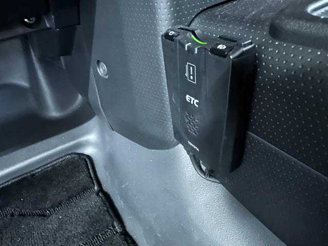 ブラックカラーパッケージ　ワンオーナー禁煙車　記録簿　ナビＴＶ　バックカメラ　Ｂｌｕｅｔｏｏｔｈ　ドライブレコーダー(39枚目)