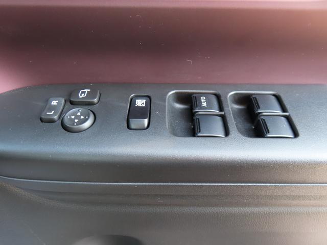 スペーシアカスタム カスタム　ＨＹＢＲＩＤ　ＧＳ　オートライト　Ｂｌｕｅｔｏｏｔｈ　スライドドア　純正ナビ　プッシュスタート　シートヒーター　オートエアコン　スズキセーフティーサポート　アイドリングストップ　盗難防止システム（23枚目）