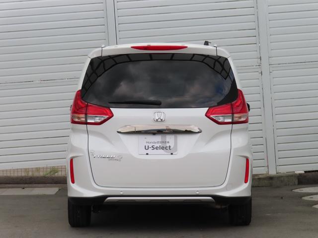 フリード クロスター・ホンダセンシング　両ＰＳＤ　ＵＳＢポート　禁煙　地デジ　エアバック　Ｉストップ　ＶＳＡ　リヤカメラ　整備記録簿　ＤＶＤ再生　ウォークスルー　イモビライザー　ワンオーナー　キーフリー　ＡＡＣ（5枚目）