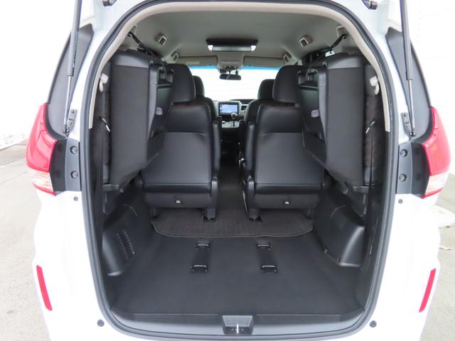 フリード クロスター・ホンダセンシング　両ＰＳＤ　ＵＳＢポート　禁煙　地デジ　エアバック　Ｉストップ　ＶＳＡ　リヤカメラ　整備記録簿　ＤＶＤ再生　ウォークスルー　イモビライザー　ワンオーナー　キーフリー　ＡＡＣ（10枚目）