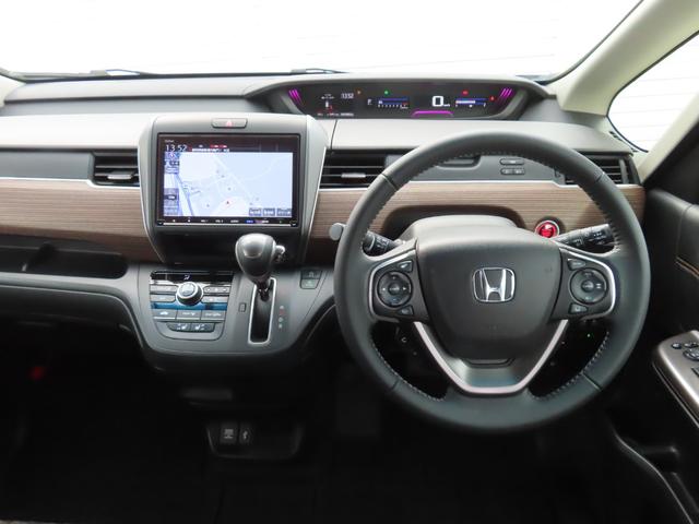 フリード クロスター・ホンダセンシング　両ＰＳＤ　ＵＳＢポート　禁煙　地デジ　エアバック　Ｉストップ　ＶＳＡ　リヤカメラ　整備記録簿　ＤＶＤ再生　ウォークスルー　イモビライザー　ワンオーナー　キーフリー　ＡＡＣ（15枚目）