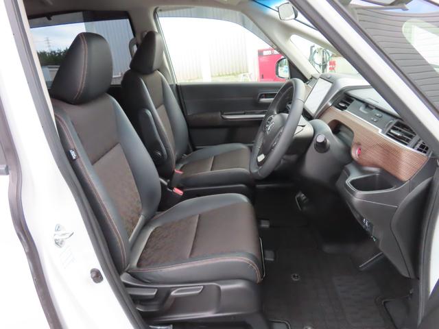 フリード クロスター・ホンダセンシング　両ＰＳＤ　ＵＳＢポート　禁煙　地デジ　エアバック　Ｉストップ　ＶＳＡ　リヤカメラ　整備記録簿　ＤＶＤ再生　ウォークスルー　イモビライザー　ワンオーナー　キーフリー　ＡＡＣ（18枚目）