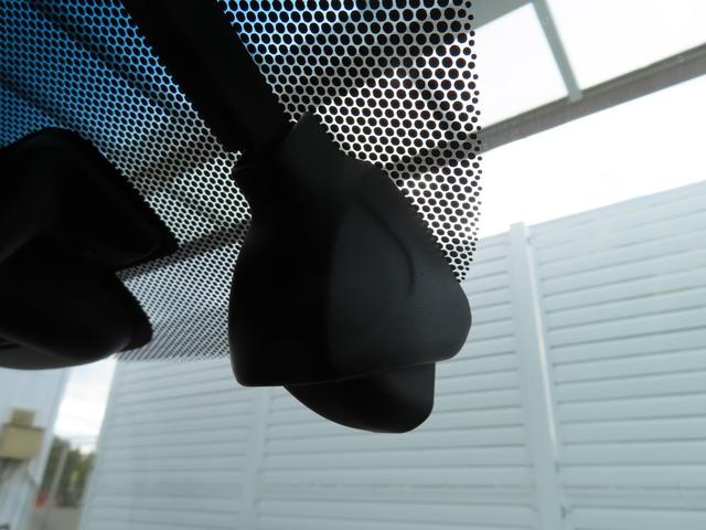 フリード クロスター・ホンダセンシング　両ＰＳＤ　ＵＳＢポート　禁煙　地デジ　エアバック　Ｉストップ　ＶＳＡ　リヤカメラ　整備記録簿　ＤＶＤ再生　ウォークスルー　イモビライザー　ワンオーナー　キーフリー　ＡＡＣ（29枚目）